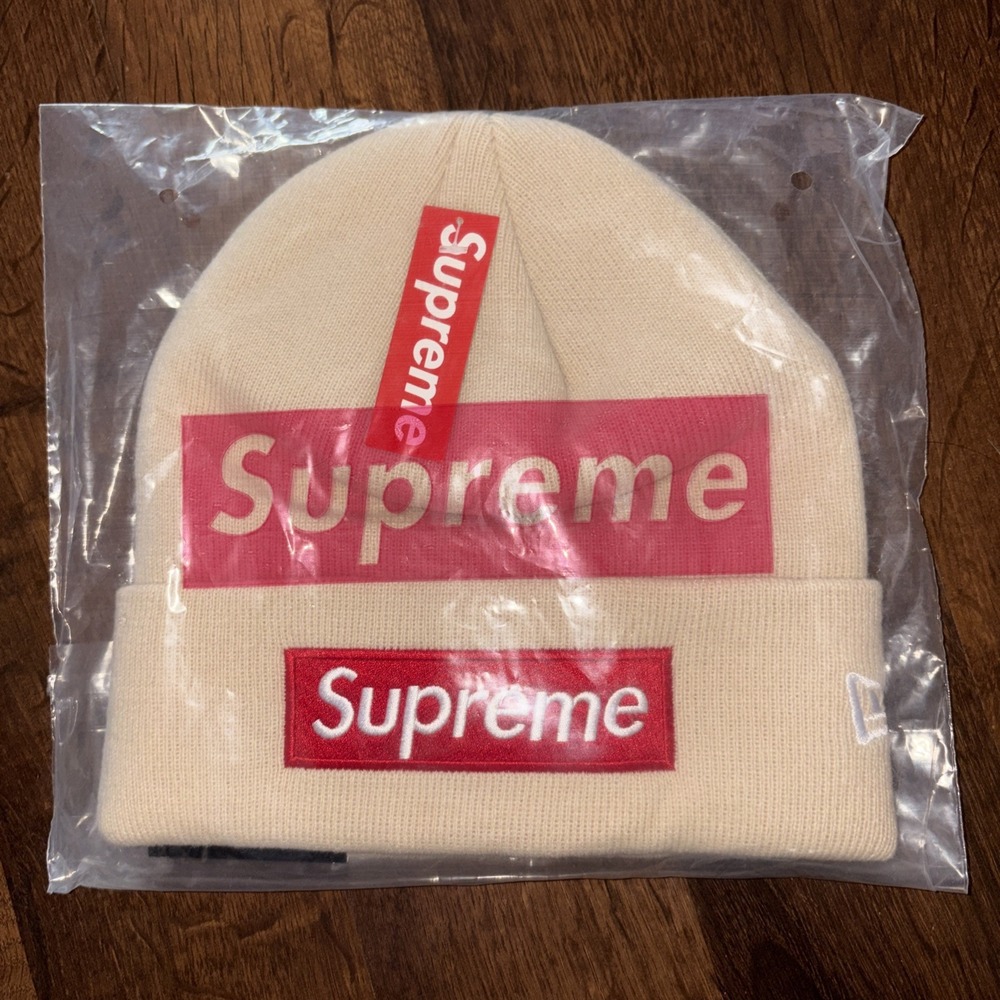 Tan Supreme New Era Beanie Hat Sand World Famous Red‎ Box Logo FW24 Stone Beige